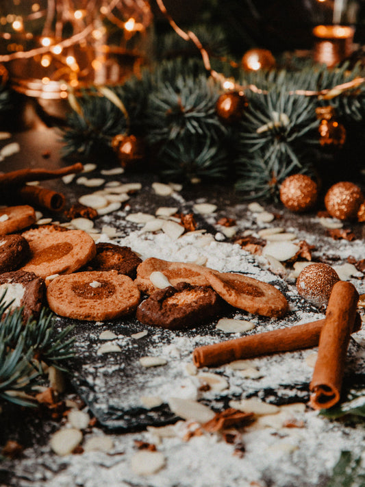 Red, White & Cinnamon 紅色、白色和肉桂色